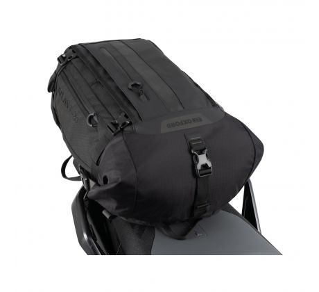 brasna-na-sedlo-spolujazdca-oxford-atlas-t-20-advanced-tourpack-cierna-objem-20-l-A_M006-719-mxsport